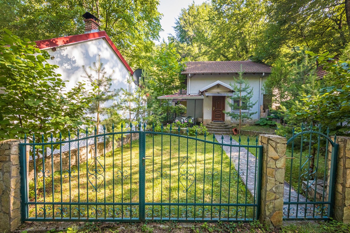 Villa Stefan - Kozuf: private mountain villa near Smrdliva Voda